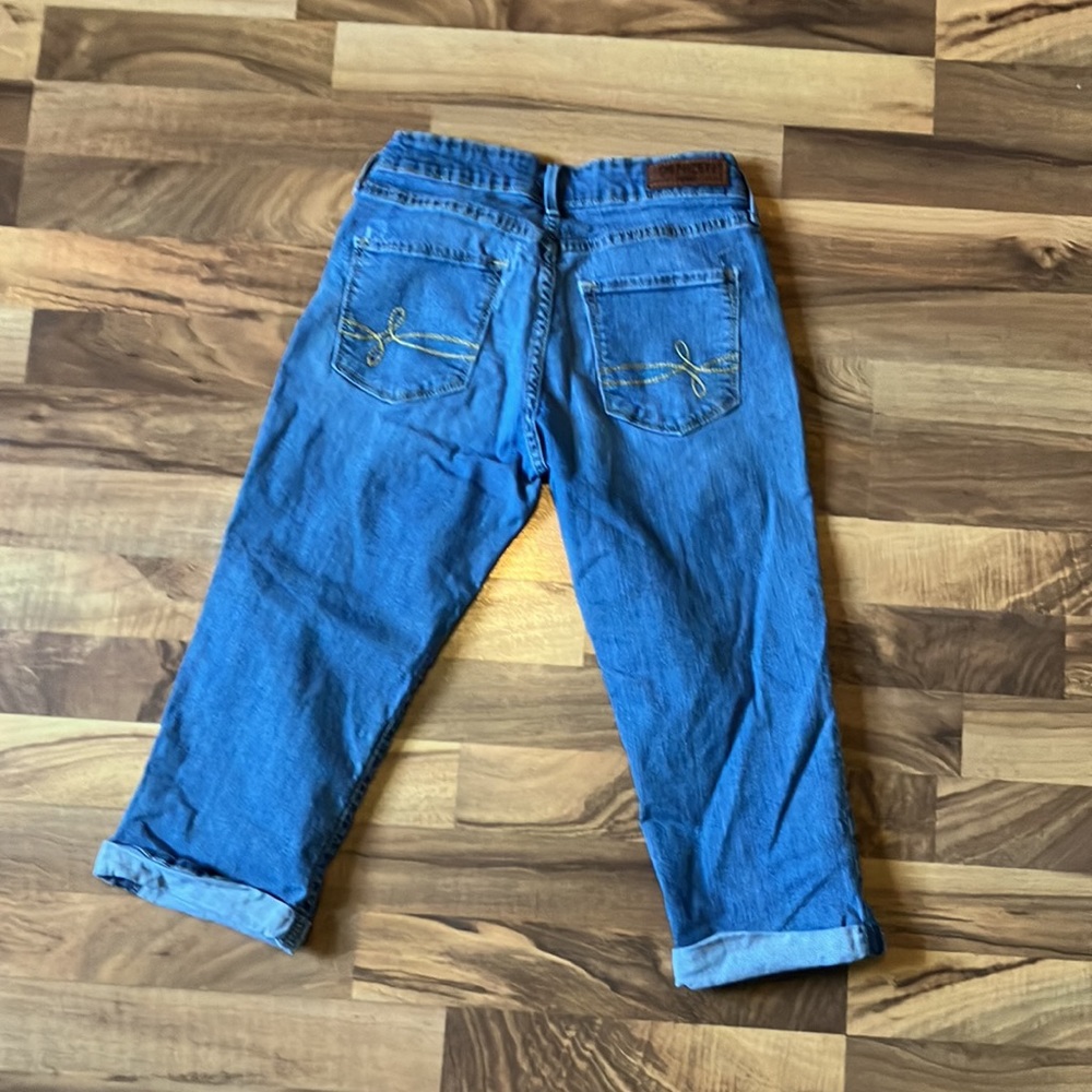 Levi’s Denizen Blue Jean Capri, Size 2 - Picture 5 of 8